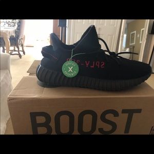 Yeezy 350 boost bred